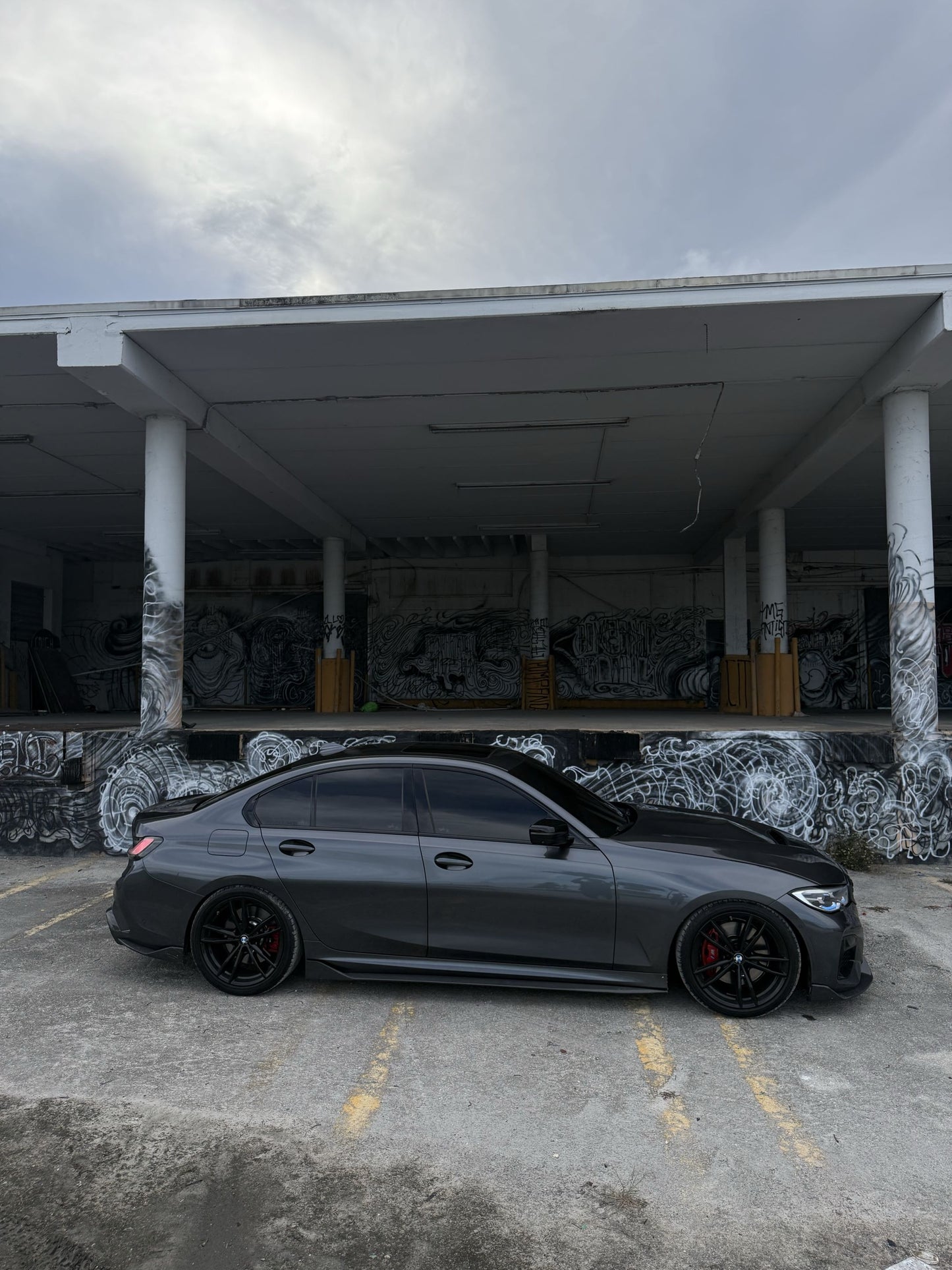 AD Style Carbon Fiber Side Skirt - G20 3 Series