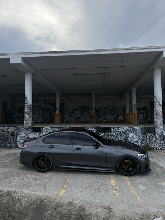 AD Style Carbon Fiber Side Skirt - G20 3 Series